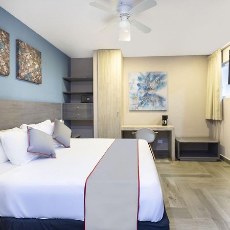 Bfh Attraction Deluxe Hotel Playa del Carmen Exterior photo