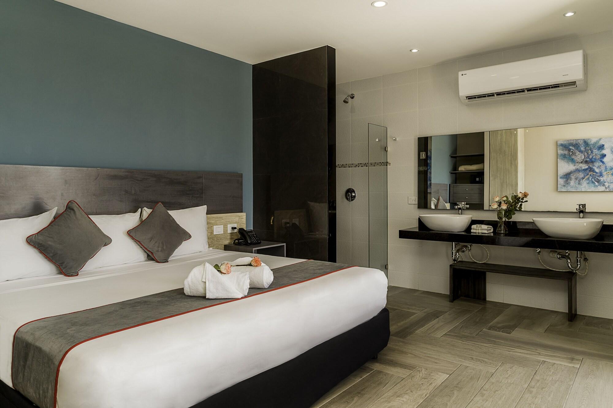Bfh Attraction Deluxe Hotel Playa del Carmen Exterior photo
